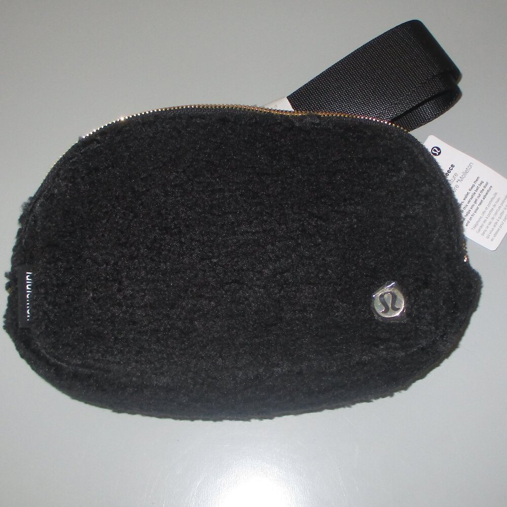 Lululemon Everywhere Fleece Belt Bag Black & Gold - NWT